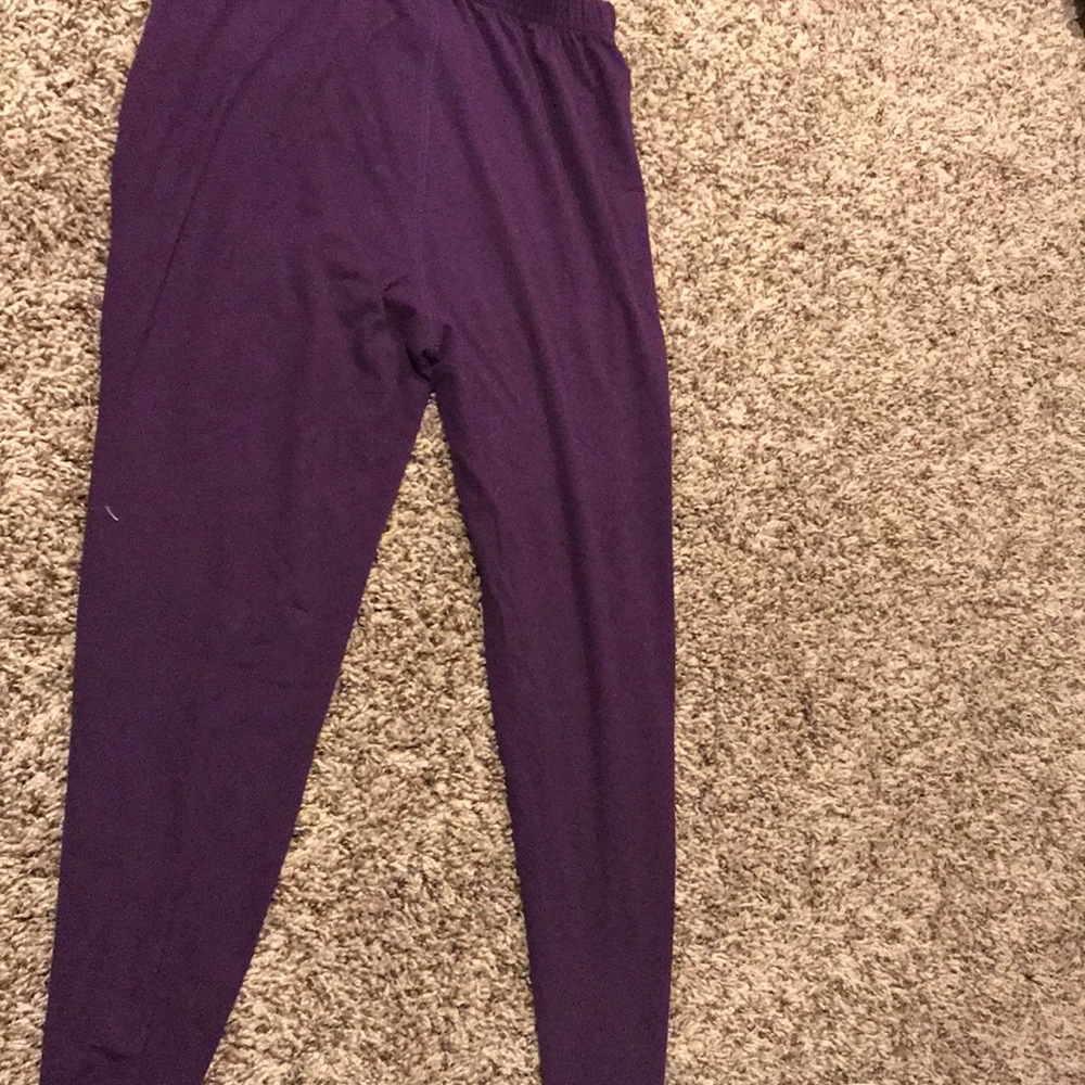 Purple leggings